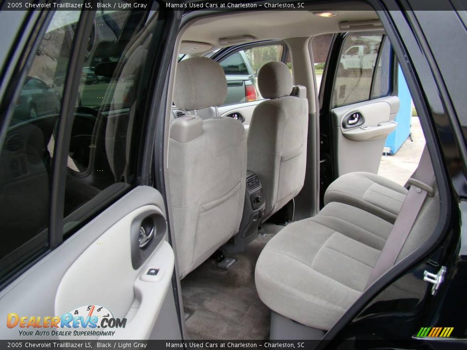 2005 Chevrolet TrailBlazer LS Black / Light Gray Photo #10