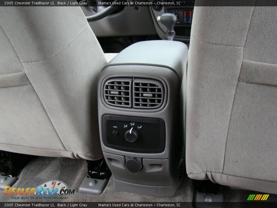 2005 Chevrolet TrailBlazer LS Black / Light Gray Photo #15
