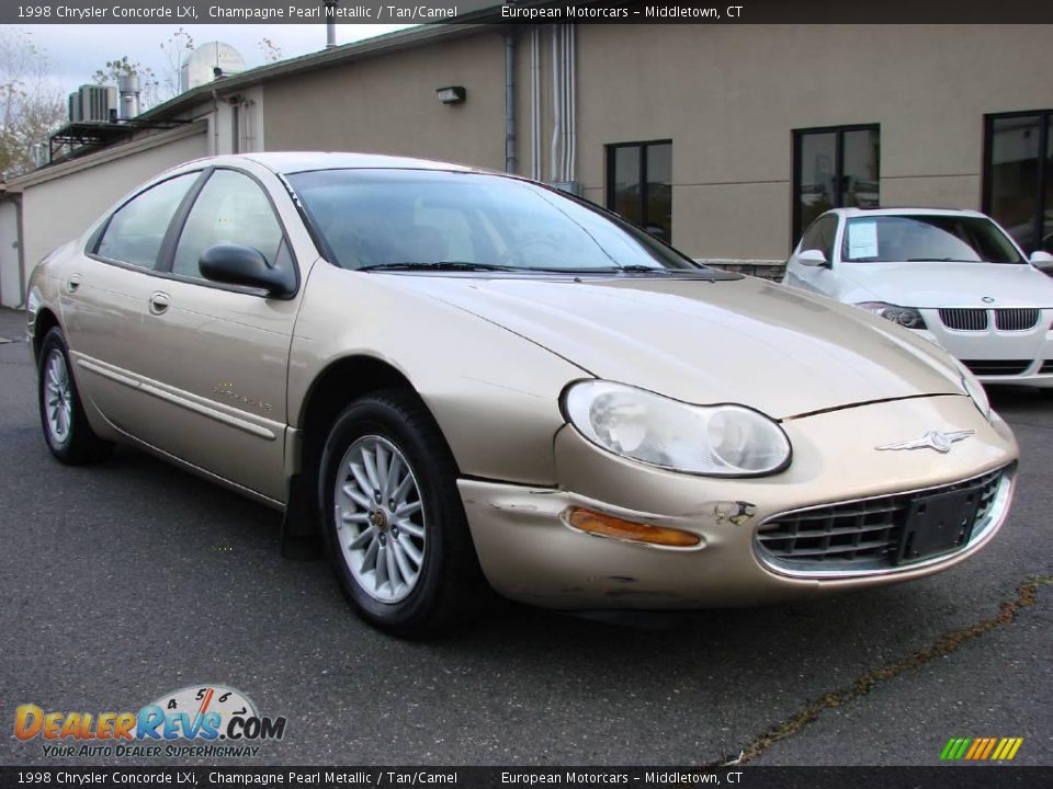 1998 Chrysler Concorde LXi Champagne Pearl Metallic / Tan/Camel Photo #6