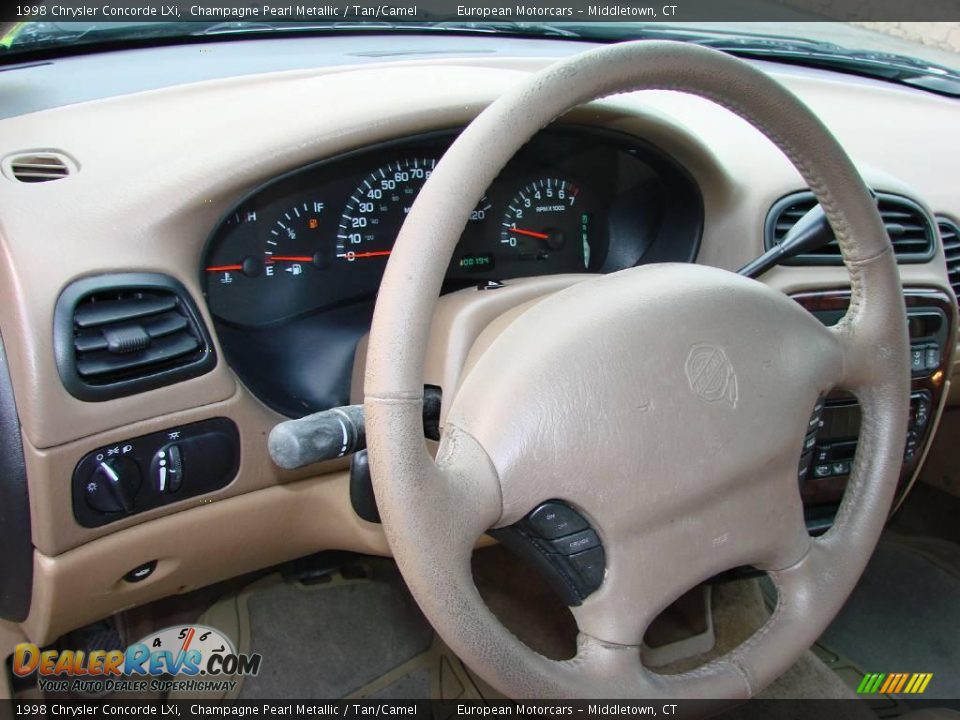 1998 Chrysler Concorde LXi Champagne Pearl Metallic / Tan/Camel Photo #17