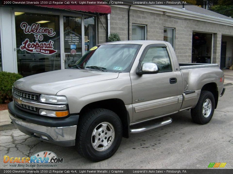 2000 Chevrolet Silverado 1500 LS Regular Cab 4x4 Light Pewter Metallic / Graphite Photo #1
