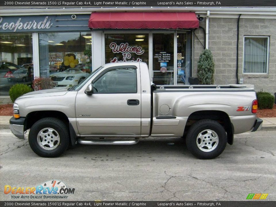 2000 Chevrolet Silverado 1500 LS Regular Cab 4x4 Light Pewter Metallic / Graphite Photo #2
