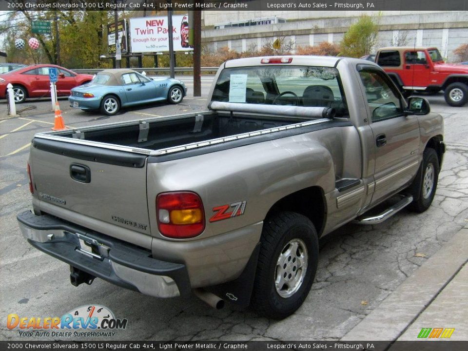 2000 Chevrolet Silverado 1500 LS Regular Cab 4x4 Light Pewter Metallic / Graphite Photo #5