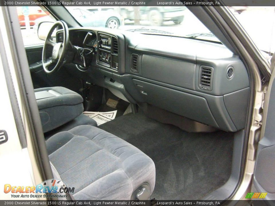 2000 Chevrolet Silverado 1500 LS Regular Cab 4x4 Light Pewter Metallic / Graphite Photo #9
