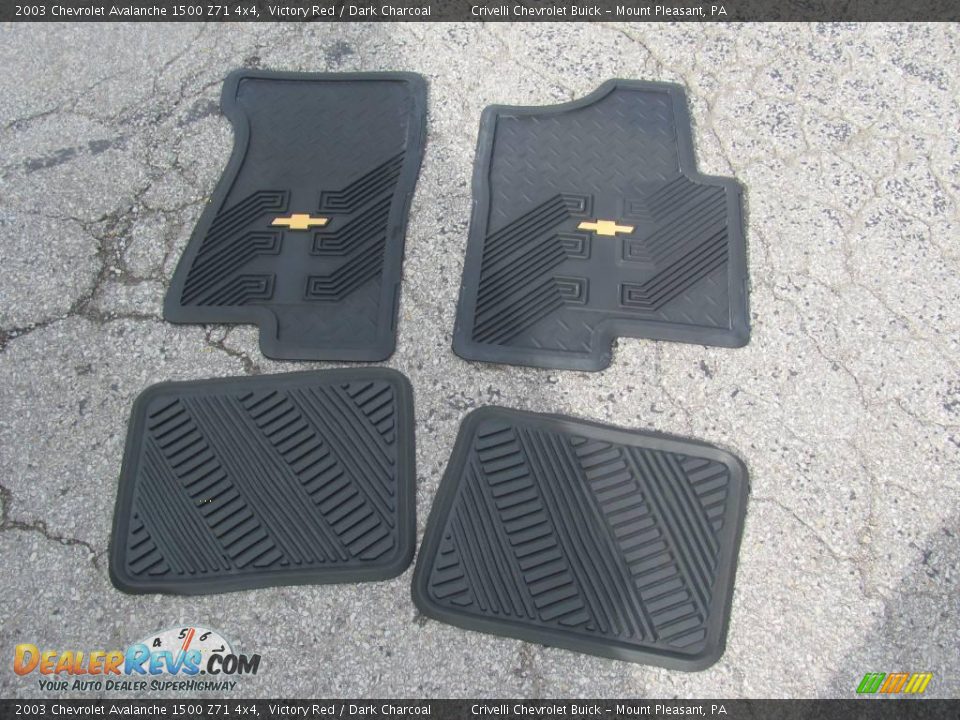 2003 Chevrolet Avalanche 1500 Z71 4x4 Victory Red / Dark Charcoal Photo #8