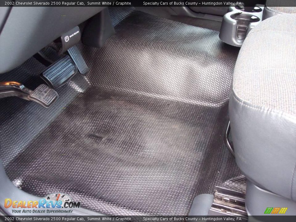 2002 Chevrolet Silverado 2500 Regular Cab Summit White / Graphite Photo #27
