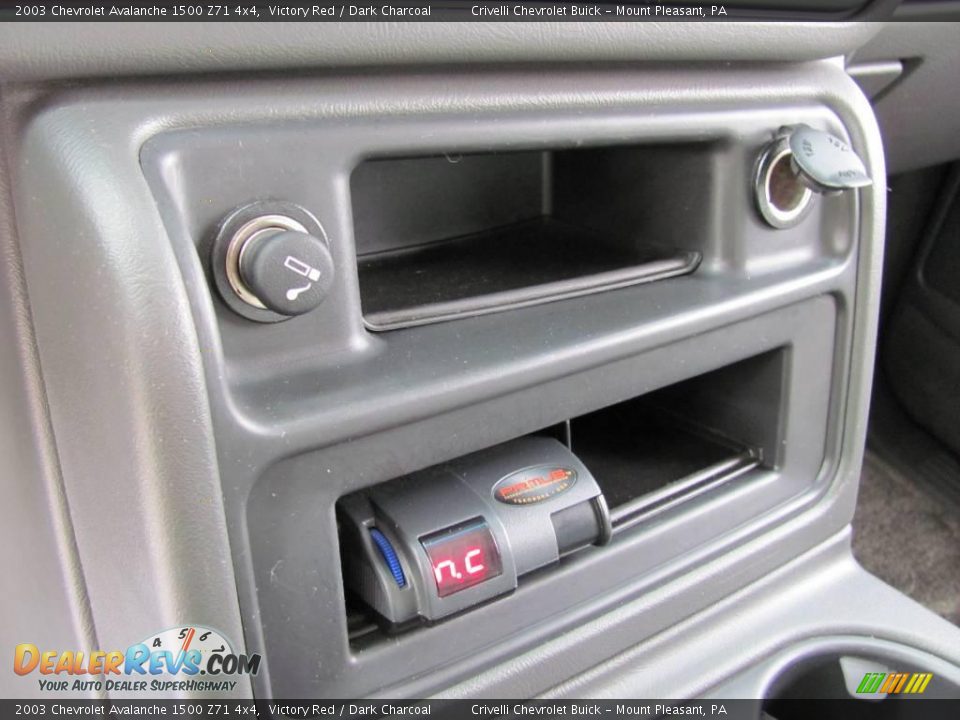 2003 Chevrolet Avalanche 1500 Z71 4x4 Victory Red / Dark Charcoal Photo #22
