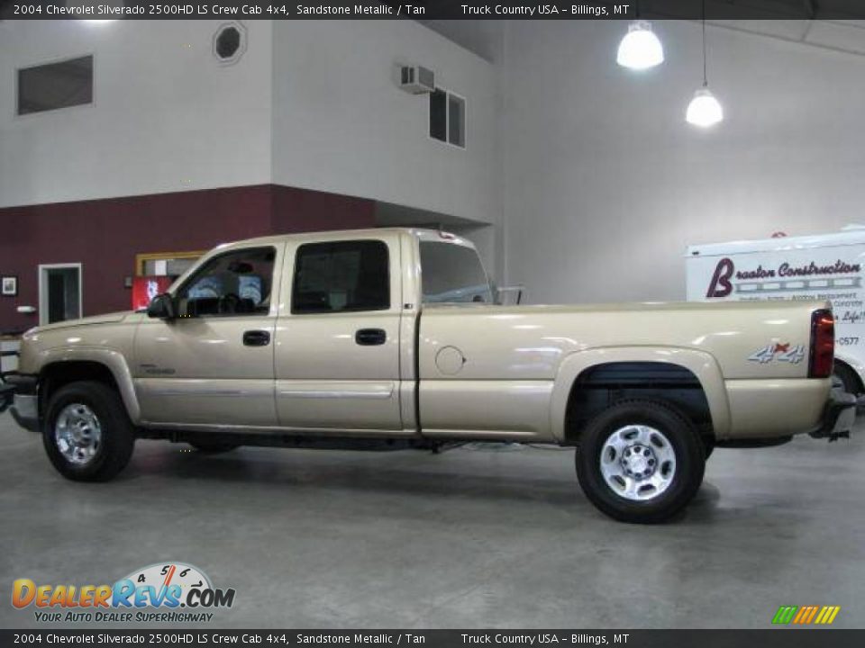 2004 Chevrolet Silverado 2500HD LS Crew Cab 4x4 Sandstone Metallic / Tan Photo #1