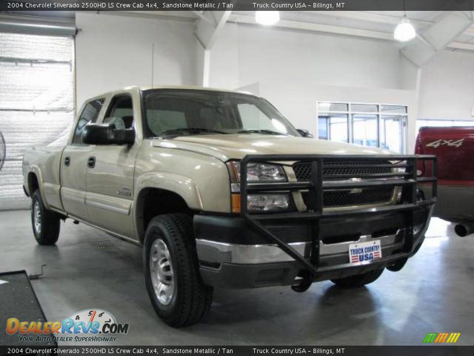 2004 Chevrolet Silverado 2500HD LS Crew Cab 4x4 Sandstone Metallic / Tan Photo #3
