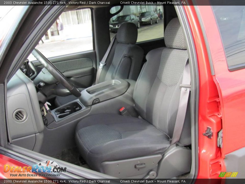 2003 Chevrolet Avalanche 1500 Z71 4x4 Victory Red / Dark Charcoal Photo #25