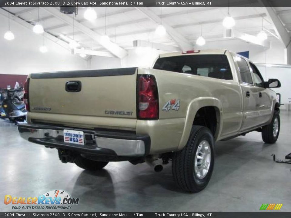 2004 Chevrolet Silverado 2500HD LS Crew Cab 4x4 Sandstone Metallic / Tan Photo #6