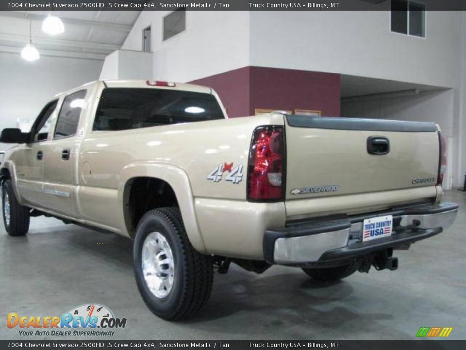 2004 Chevrolet Silverado 2500HD LS Crew Cab 4x4 Sandstone Metallic / Tan Photo #7