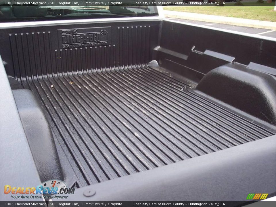 2002 Chevrolet Silverado 2500 Regular Cab Summit White / Graphite Photo #35
