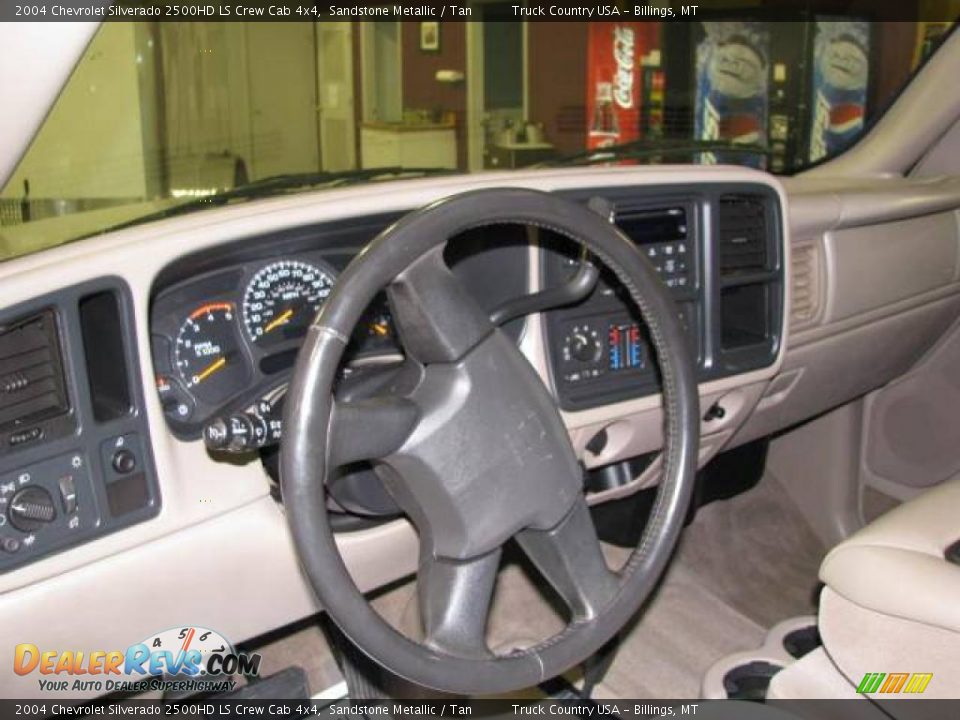 2004 Chevrolet Silverado 2500HD LS Crew Cab 4x4 Sandstone Metallic / Tan Photo #11