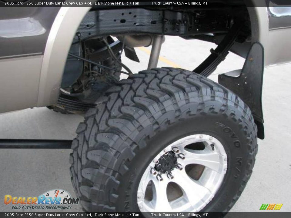 2005 Ford F350 Super Duty Lariat Crew Cab 4x4 Dark Stone Metallic / Tan Photo #13
