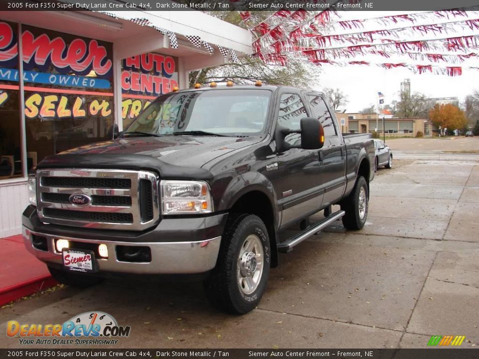 2005 Ford F350 Super Duty Lariat Crew Cab 4x4 Dark Stone Metallic / Tan Photo #3
