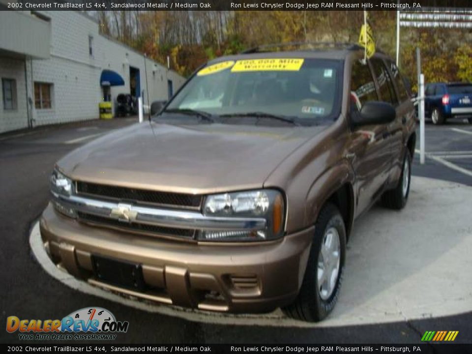 2002 Chevrolet TrailBlazer LS 4x4 Sandalwood Metallic / Medium Oak Photo #8