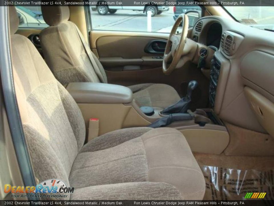 2002 Chevrolet TrailBlazer LS 4x4 Sandalwood Metallic / Medium Oak Photo #13