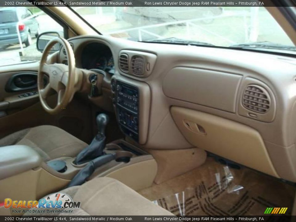 2002 Chevrolet TrailBlazer LS 4x4 Sandalwood Metallic / Medium Oak Photo #14