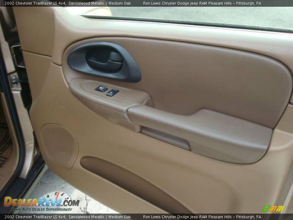 2002 Chevrolet TrailBlazer LS 4x4 Sandalwood Metallic / Medium Oak Photo #15