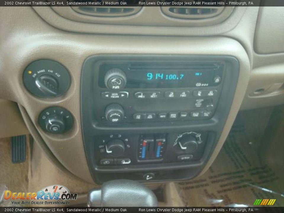 2002 Chevrolet TrailBlazer LS 4x4 Sandalwood Metallic / Medium Oak Photo #23