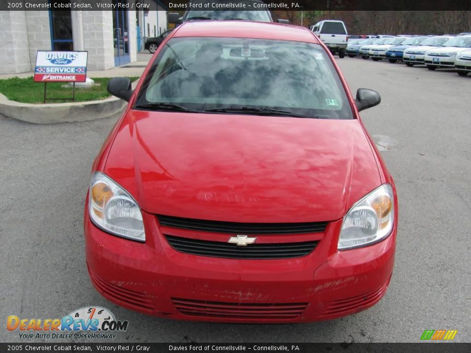 2005 Chevrolet Cobalt Sedan Victory Red / Gray Photo #4