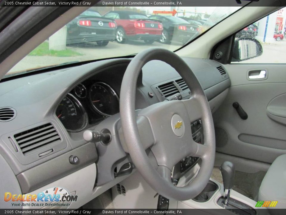 2005 Chevrolet Cobalt Sedan Victory Red / Gray Photo #8