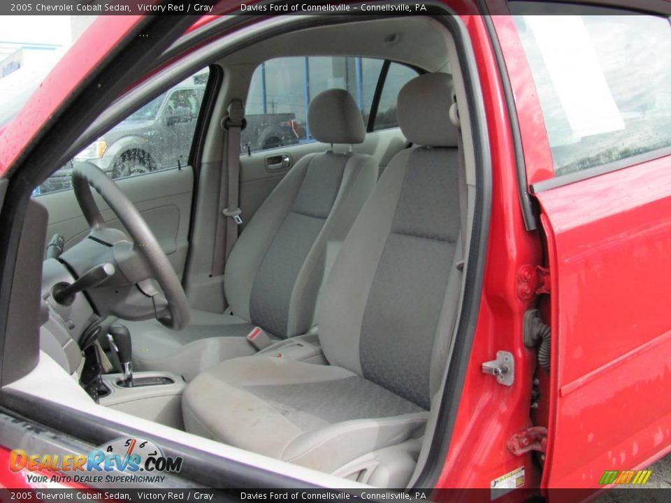 2005 Chevrolet Cobalt Sedan Victory Red / Gray Photo #9