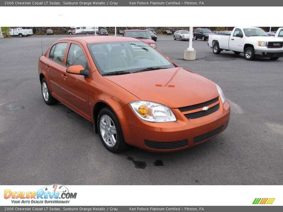 2006 Chevrolet Cobalt LT Sedan Sunburst Orange Metallic / Gray Photo #4
