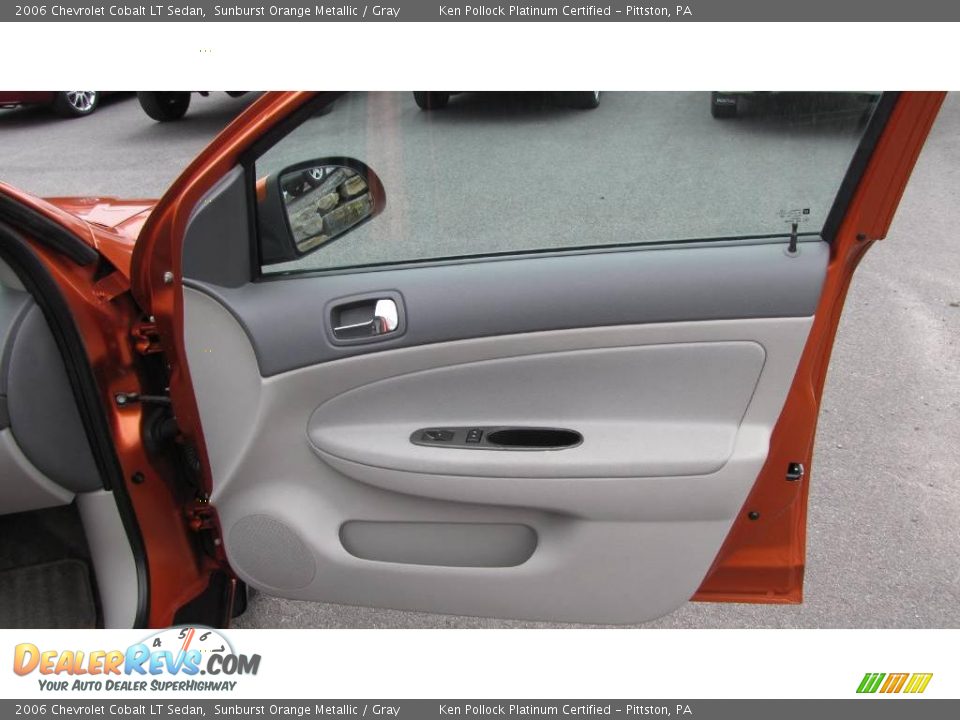 2006 Chevrolet Cobalt LT Sedan Sunburst Orange Metallic / Gray Photo #15