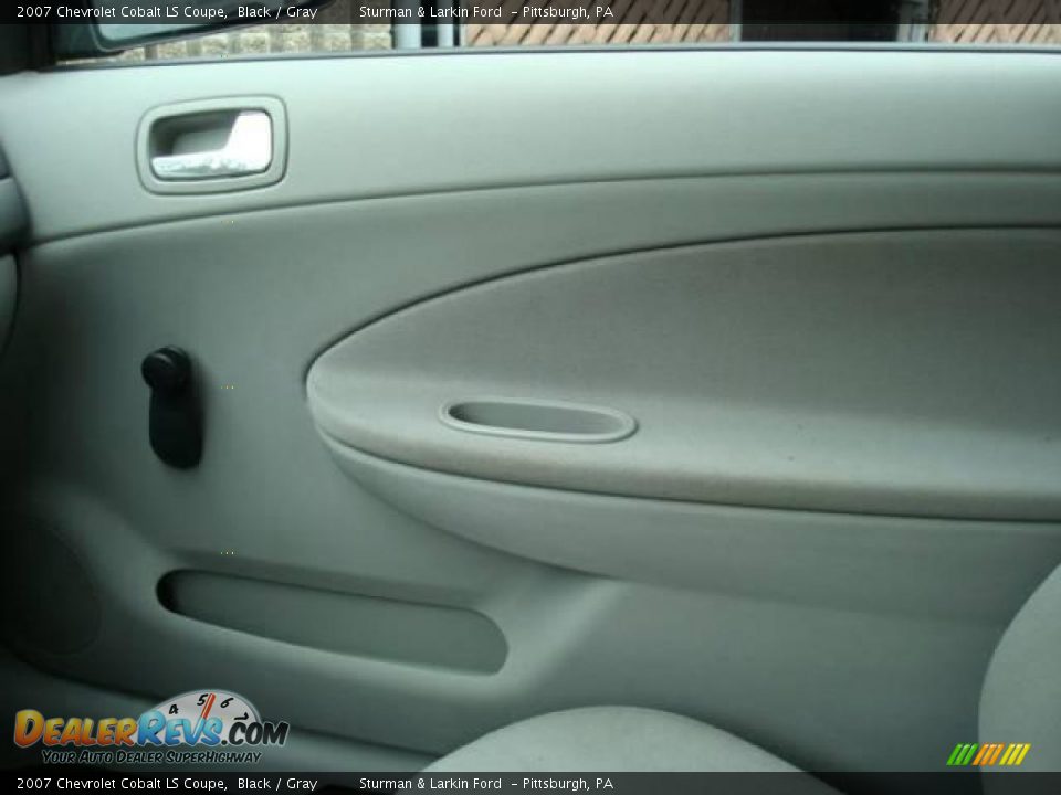 2007 Chevrolet Cobalt LS Coupe Black / Gray Photo #16