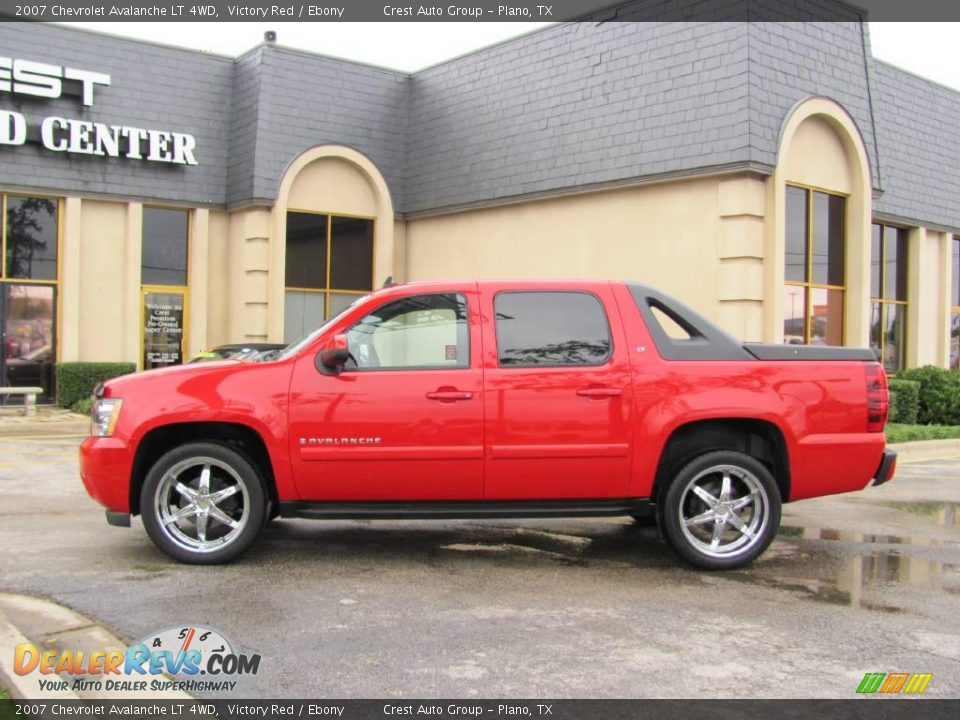 2007 Chevrolet Avalanche LT 4WD Victory Red / Ebony Photo #4