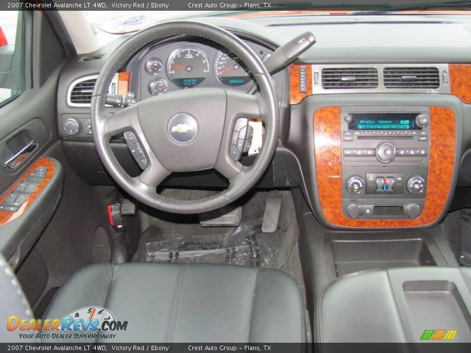 2007 Chevrolet Avalanche LT 4WD Victory Red / Ebony Photo #14