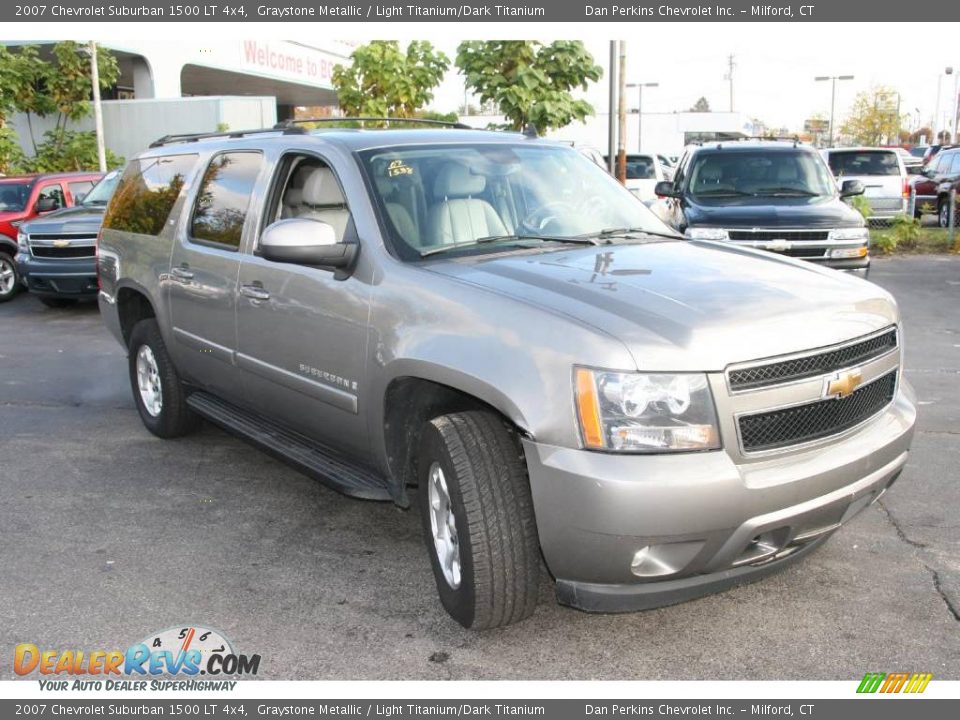 2007 Chevrolet Suburban 1500 LT 4x4 Graystone Metallic / Light Titanium/Dark Titanium Photo #3