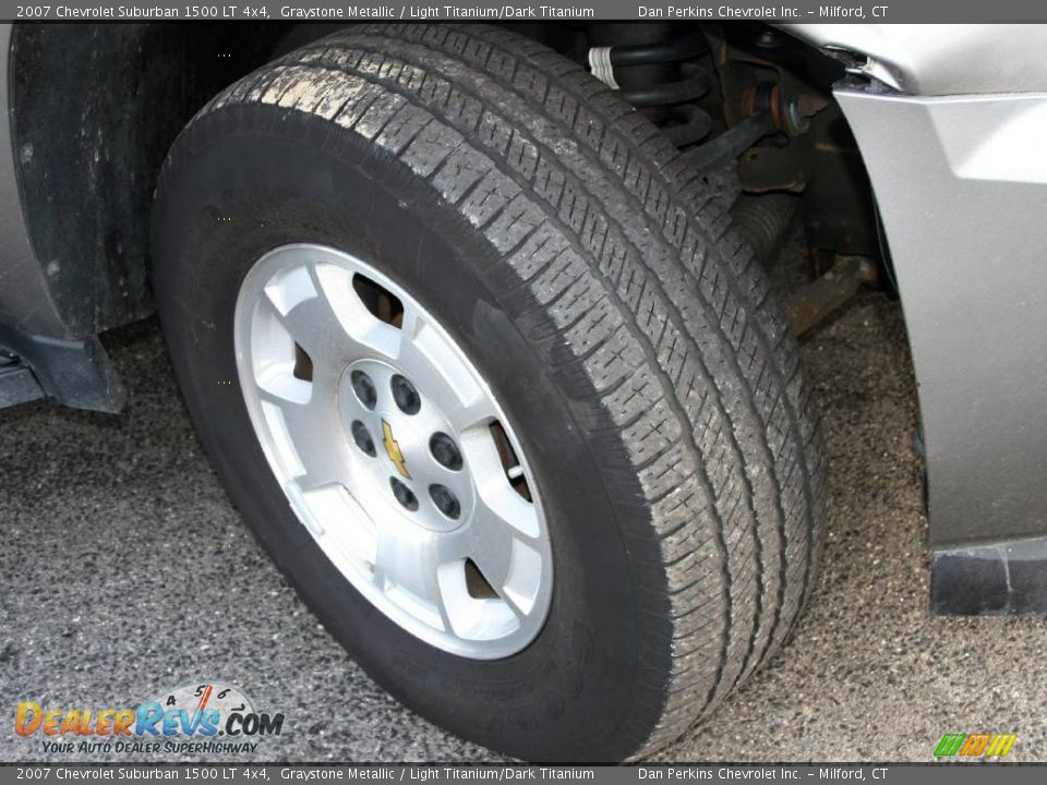 2007 Chevrolet Suburban 1500 LT 4x4 Graystone Metallic / Light Titanium/Dark Titanium Photo #10