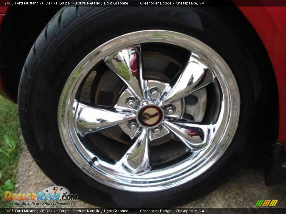 2005 Ford Mustang V6 Deluxe Coupe Redfire Metallic / Light Graphite Photo #27