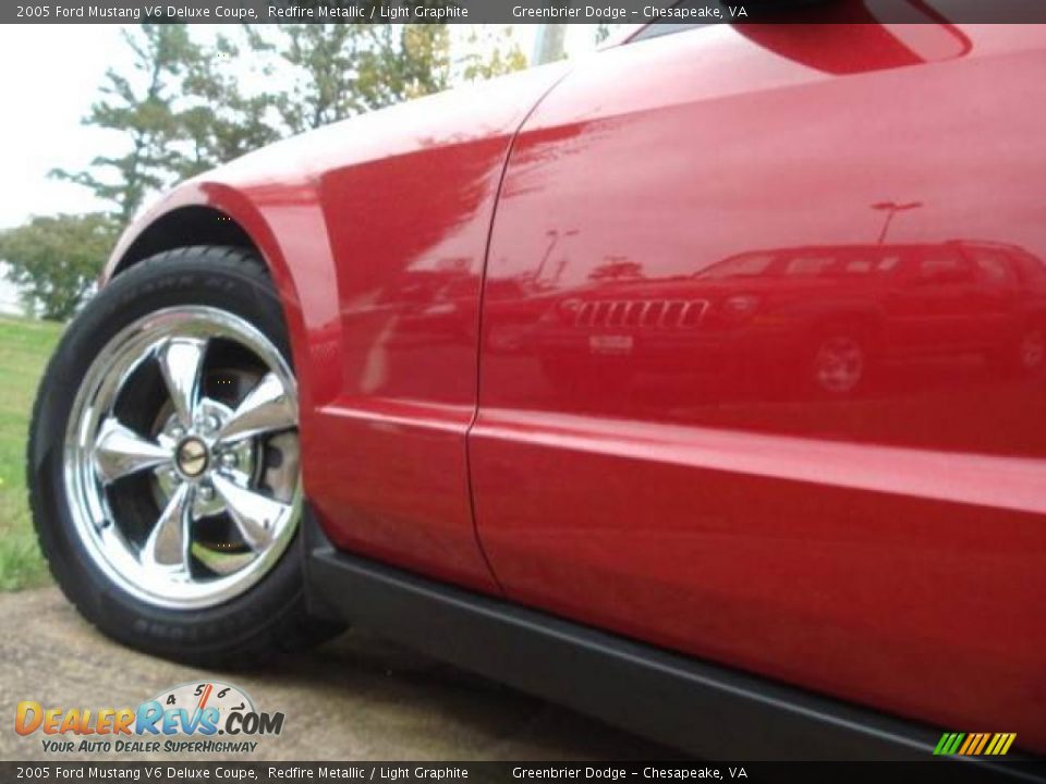 2005 Ford Mustang V6 Deluxe Coupe Redfire Metallic / Light Graphite Photo #31