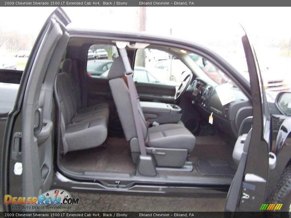 2009 Chevrolet Silverado 1500 LT Extended Cab 4x4 Black / Ebony Photo #14