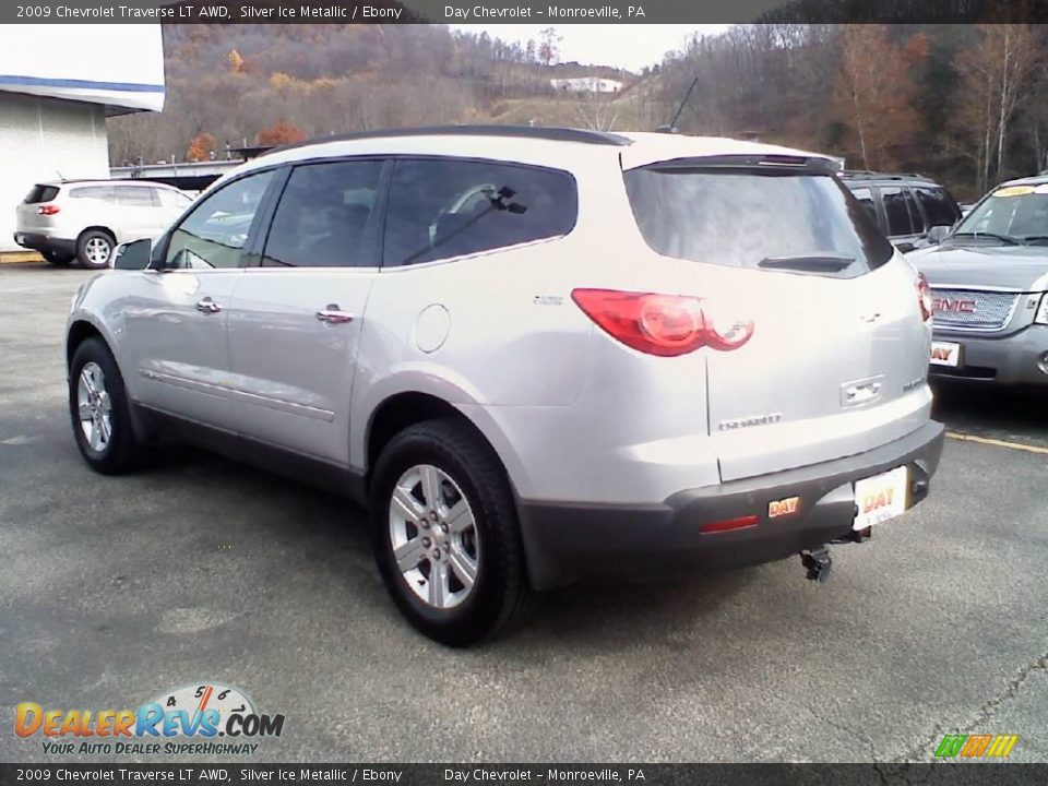 2009 Chevrolet Traverse LT AWD Silver Ice Metallic / Ebony Photo #6