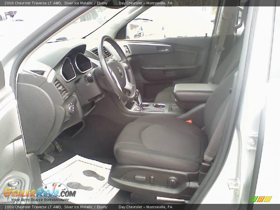 2009 Chevrolet Traverse LT AWD Silver Ice Metallic / Ebony Photo #7