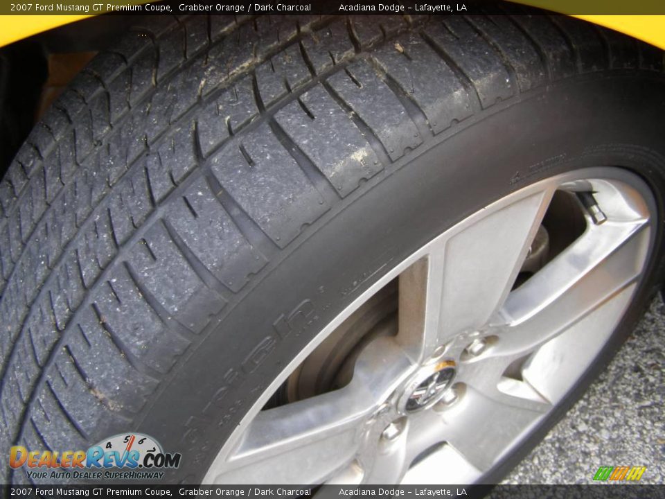 2007 Ford Mustang GT Premium Coupe Grabber Orange / Dark Charcoal Photo #12