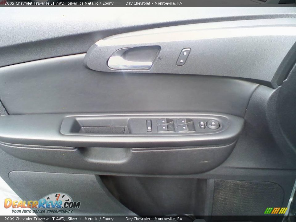 2009 Chevrolet Traverse LT AWD Silver Ice Metallic / Ebony Photo #13