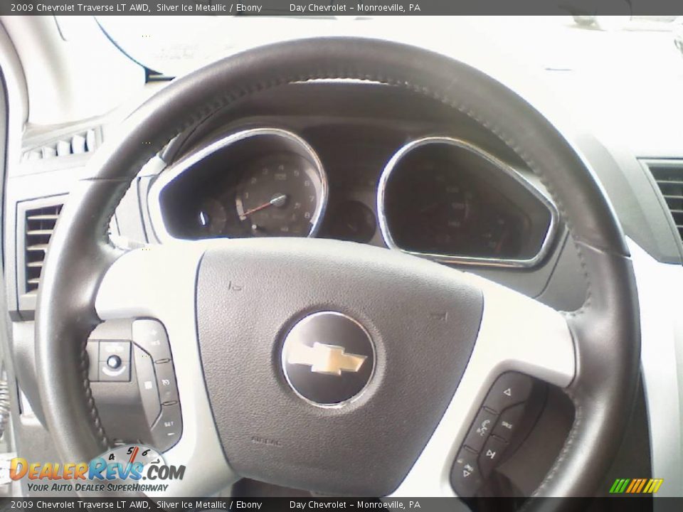 2009 Chevrolet Traverse LT AWD Silver Ice Metallic / Ebony Photo #17