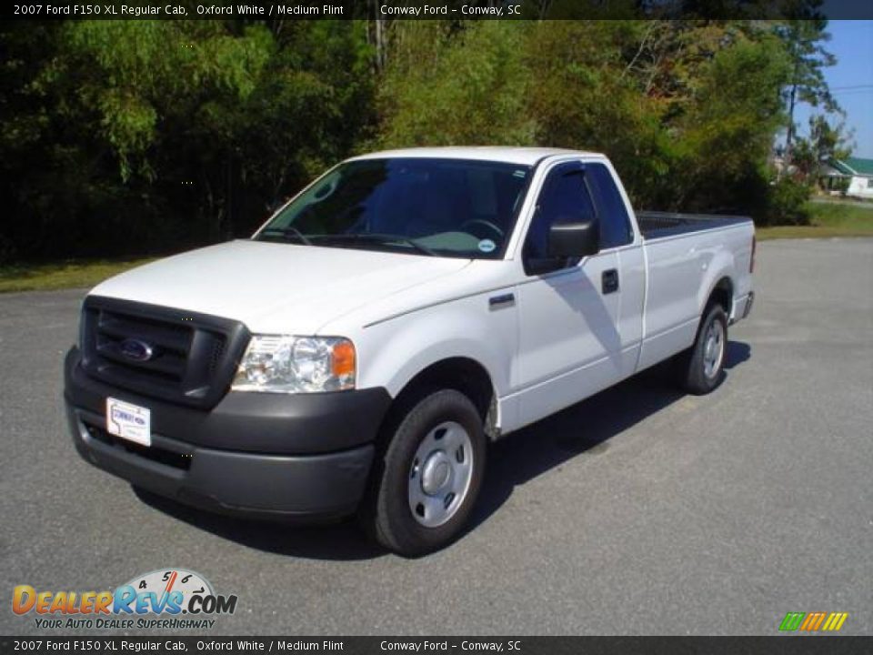 2007 Ford F150 XL Regular Cab Oxford White / Medium Flint Photo #1