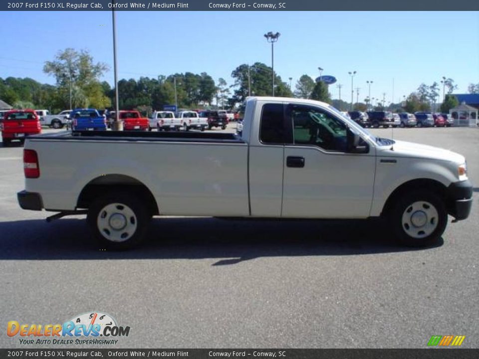 2007 Ford F150 XL Regular Cab Oxford White / Medium Flint Photo #4