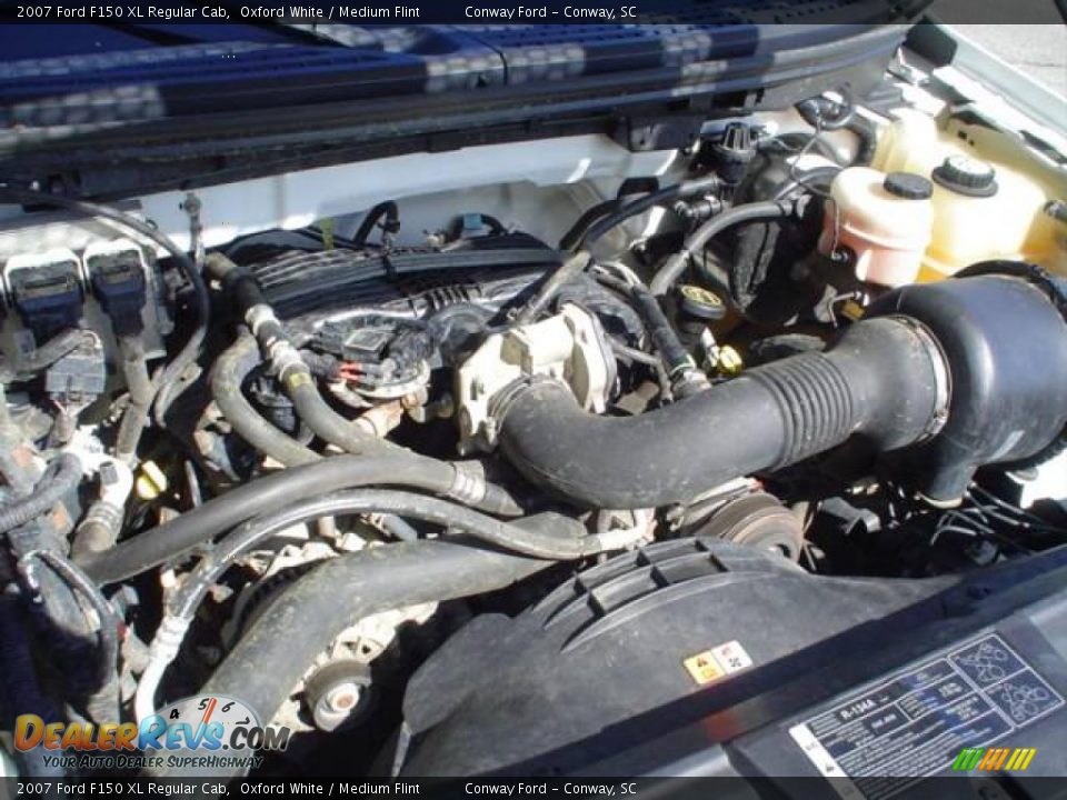 2007 Ford F150 XL Regular Cab Oxford White / Medium Flint Photo #11