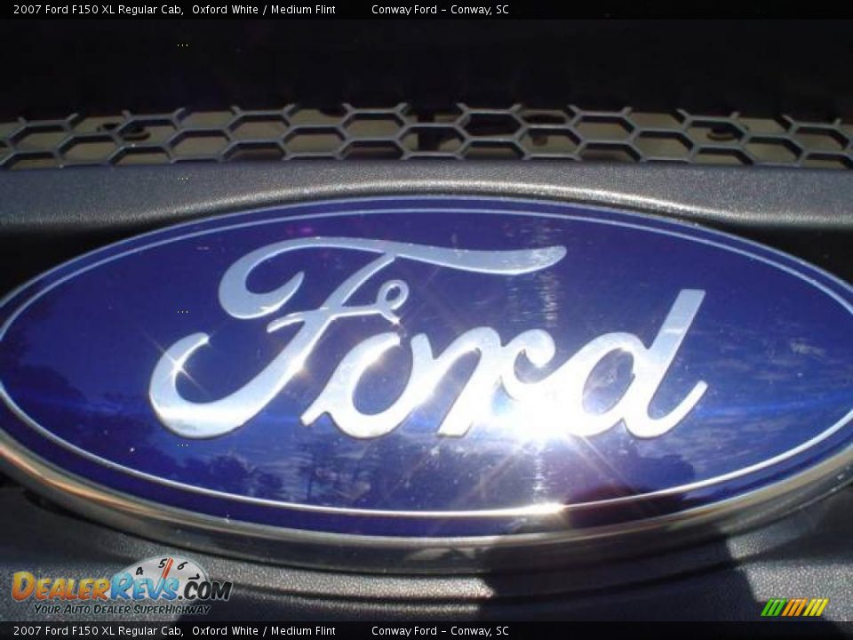 2007 Ford F150 XL Regular Cab Oxford White / Medium Flint Photo #12