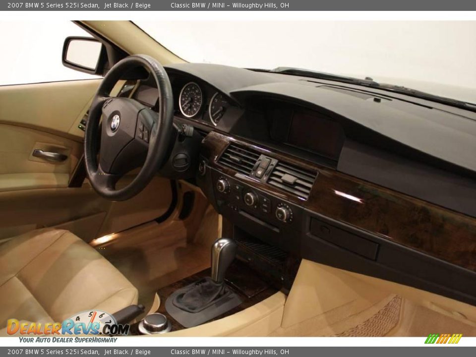 2007 BMW 5 Series 525i Sedan Jet Black / Beige Photo #21