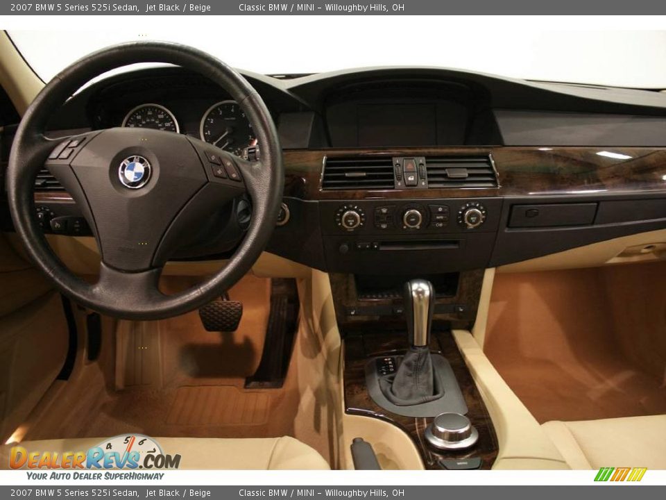 2007 BMW 5 Series 525i Sedan Jet Black / Beige Photo #25
