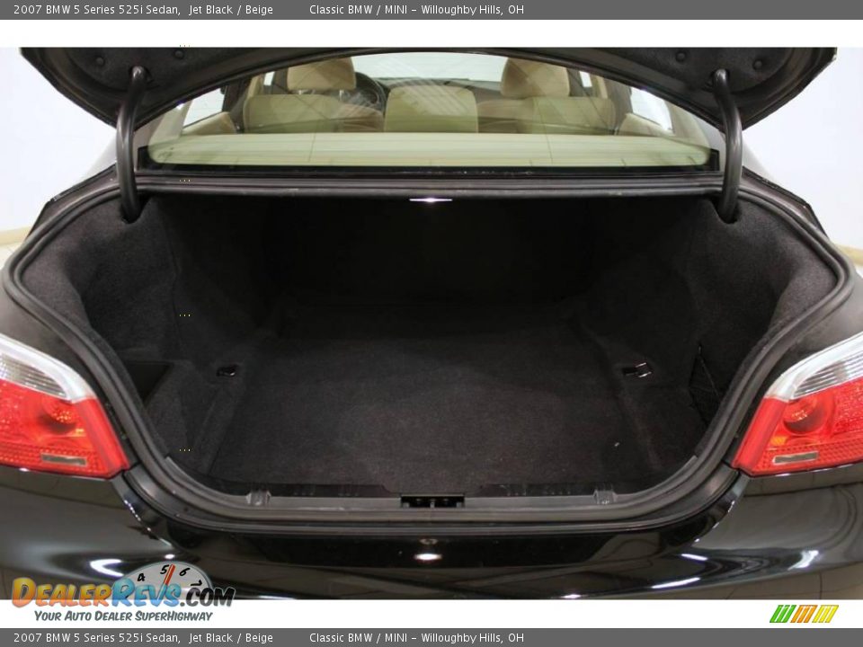 2007 BMW 5 Series 525i Sedan Jet Black / Beige Photo #26